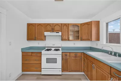 51 W Zane Street, Long Beach, CA 90805 - Photo 11