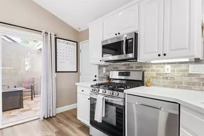 8492 E Saratoga Street, Anaheim Hills, CA 92808 - Photo 11