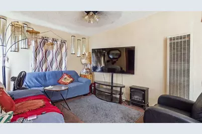 201 E 111th Place, Los Angeles, CA 90061 - Photo 7