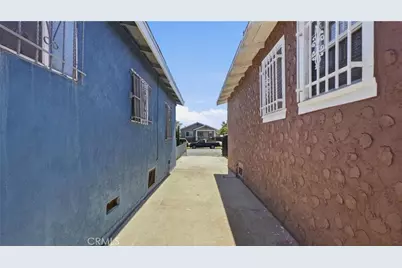 201 E 111th Place, Los Angeles, CA 90061 - Photo 31