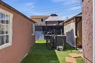 201 E 111th Pl, Los Angeles, CA 90061 - Photo 37