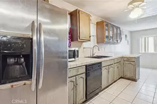 201 E 111th Pl, Los Angeles, CA 90061 - Photo 15