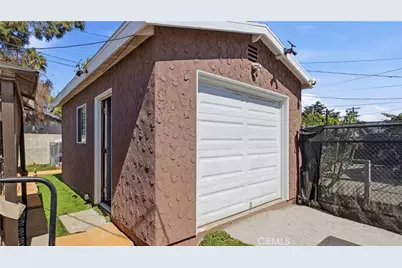 201 E 111th Place, Los Angeles, CA 90061 - Photo 35