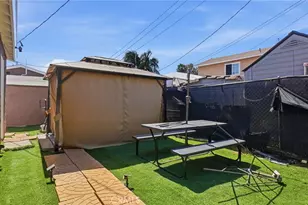201 E 111th Pl, Los Angeles, CA 90061 - Photo 41