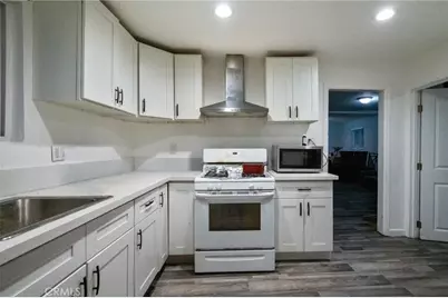 2017 E 112th, Los Angeles, CA 90059 - Photo 13