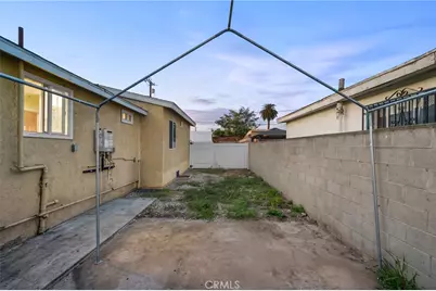 2017 E 112th, Los Angeles, CA 90059 - Photo 17