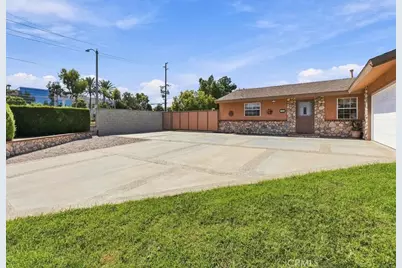 10471 Saint Alban Street, Cypress, CA 90630 - Photo 3