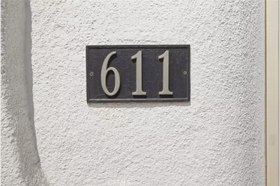 611 W 110th, Los Angeles, CA 90044 - Photo 3