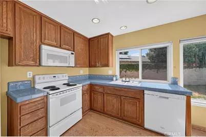 11693 Guam Circle, Cypress, CA 90630 - Photo 13