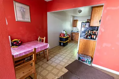 233 W 42nd, Los Angeles, CA 90037 - Photo 5