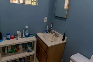 233 W 42nd, Los Angeles, CA 90037 - Photo 7