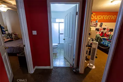 233 W 42nd, Los Angeles, CA 90037 - Photo 9
