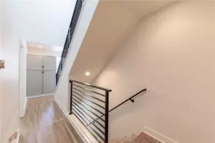 10736 Bloomfield St, Toluca Lake, CA 91603 - Photo 11