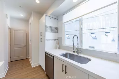 10736 Bloomfield Street, Toluca Lake, CA 91603 - Photo 9