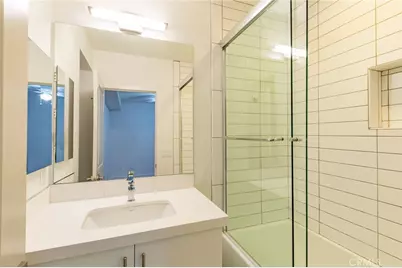 10736 Bloomfield Street, Toluca Lake, CA 91603 - Photo 13