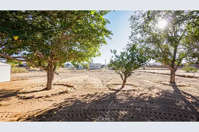 18215 Carob, Hesperia, CA 92345 - Photo 21