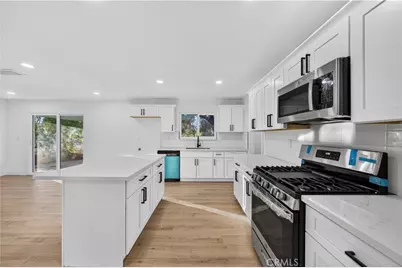 26790 Oakmont Drive, Sun City, CA 92586 - Photo 9