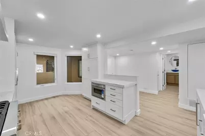16341 Grenoble, Huntington Beach, CA 92649 - Photo 5
