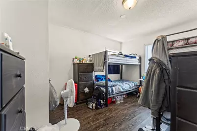 7705 S Vermont Avenue, Los Angeles, CA 90044 - Photo 23
