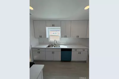 2067 Delta, Long Beach, CA 90810 - Photo 5