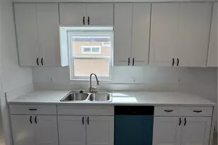 2067 Delta, Long Beach, CA 90810 - Photo 5