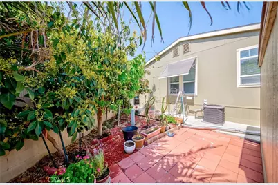 15 Pine Via, Anaheim, CA 92801 - Photo 9