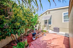 15 Pine Via, Anaheim, CA 92801 - Photo 9