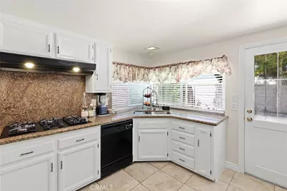 2542 N Pacific, Santa Ana, CA 92706 - Photo 19