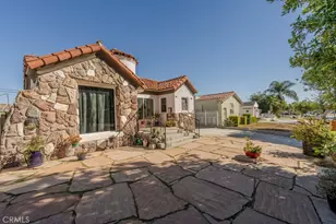 1539 W 94th Pl, Los Angeles, CA 90047 - Photo 3