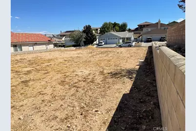 18200 Kalin Ranch Drive, Victorville, CA 92395 - Photo 3