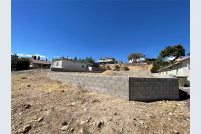 18200 Kalin Ranch Drive, Victorville, CA 92395 - Photo 5