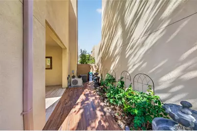 324 Magnet, Irvine, CA 92618 - Photo 31