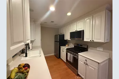 5651 E Plaza De Santos, Anaheim, CA 92807 - Photo 7