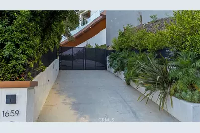 1651 Marlay, West Hollywood, CA 90069 - Photo 3