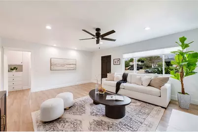 35005 Comberton, Yucaipa, CA 92399 - Photo 5