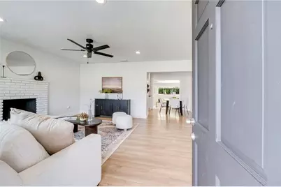 35005 Comberton, Yucaipa, CA 92399 - Photo 3