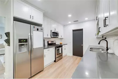 35005 Comberton, Yucaipa, CA 92399 - Photo 9