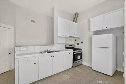 134 E 31st Street, Los Angeles, CA 90011 - Photo 7