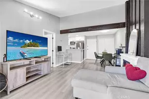 21800 Schoenborn, Canoga Park, CA 91304 - Photo 5