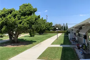 1541 Homewood Rd M5-112H, Seal Beach, CA 90740 - Photo 3