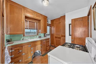 105 Claremont Avenue, Long Beach, CA 90803 - Photo 11