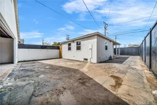 9611 S Vermont Ave, Los Angeles, CA 90044 - Photo 33