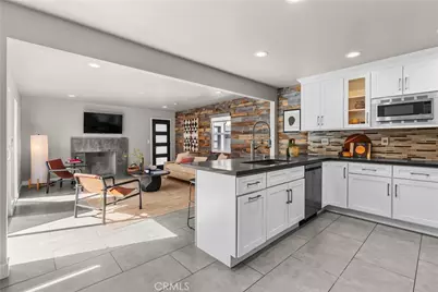 2103 Continental, Costa Mesa, CA 92627 - Photo 3