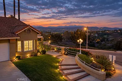 881 S Trailblazer Circle, Anaheim Hills, CA 92807 - Photo 3