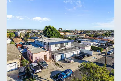 11626 Cedar Avenue, Hawthorne, CA 90250 - Photo 11