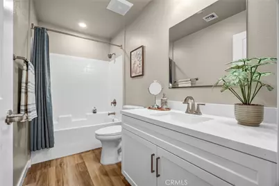 202 E 14th Street #5, Long Beach, CA 90813 - Photo 9