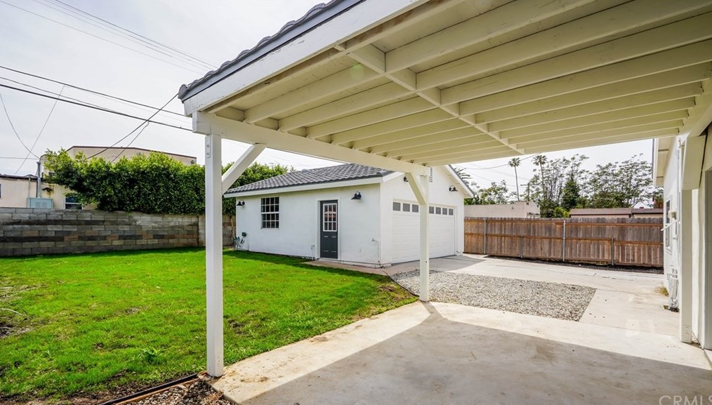 3002 73rd St, Los Angeles CA  90043-5337 exterior