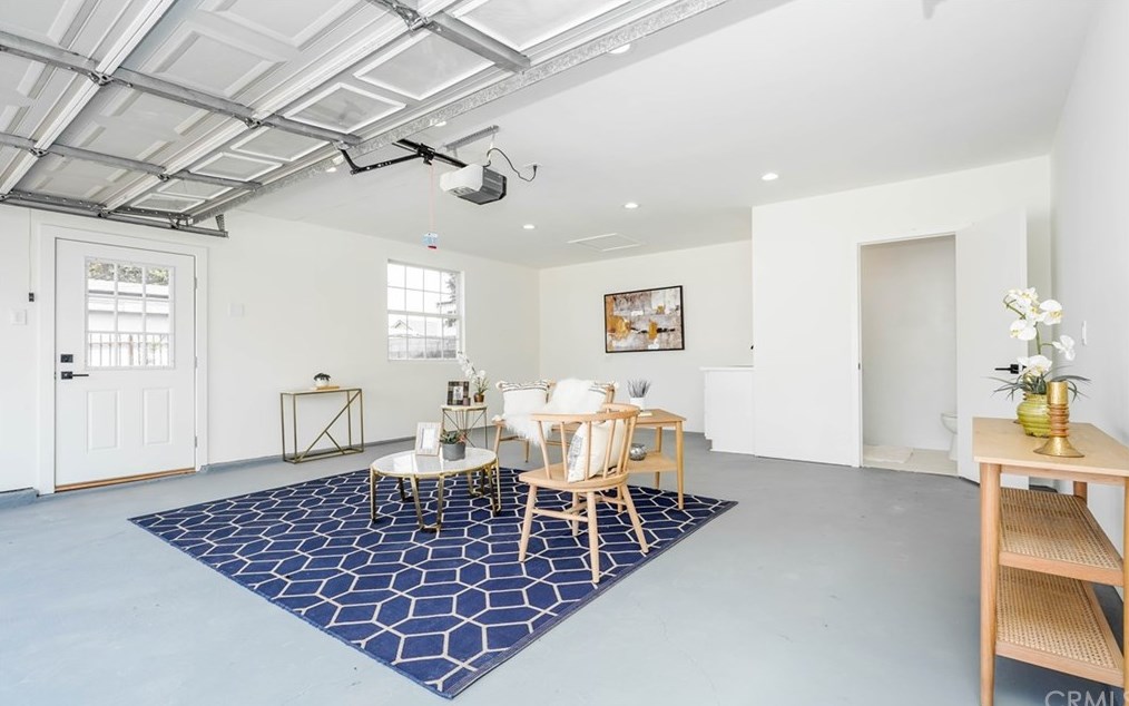 3002 73rd St, Los Angeles CA  90043-5337 exterior