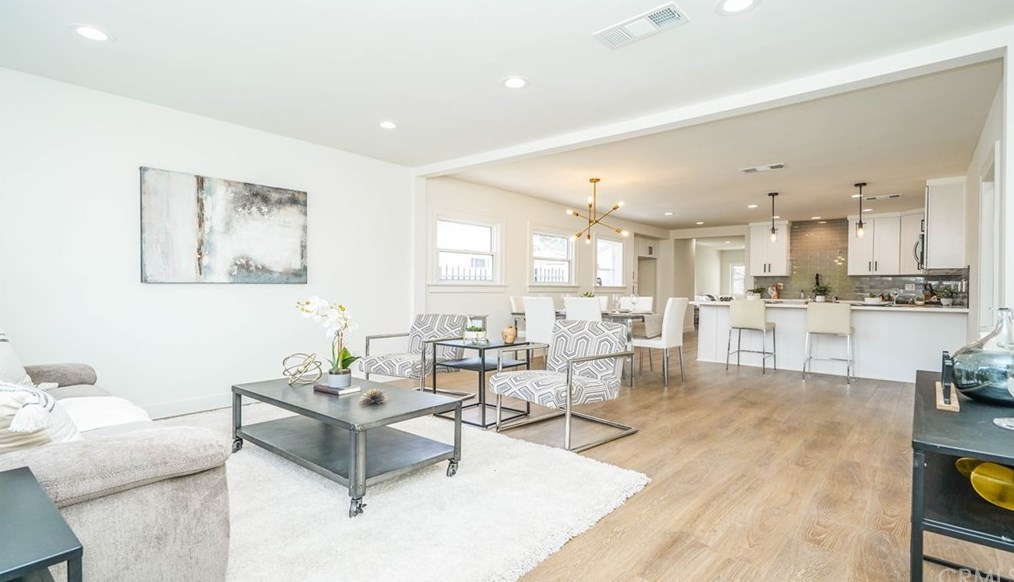 3002 73rd St, Los Angeles CA  90043-5337 exterior