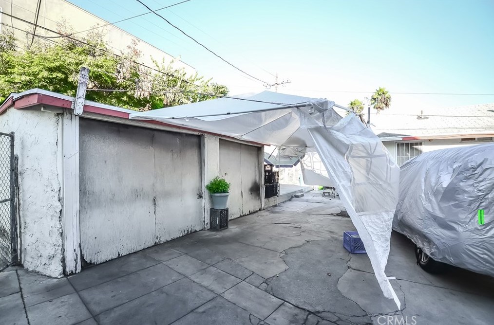 265 45th St, Los Angeles CA  90011-3420 exterior